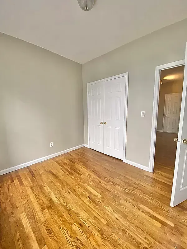 Building Photo - 512 E 80th St #23A