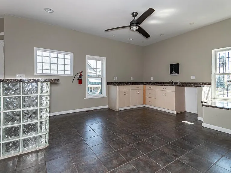 15416 Saranac Rd — Photo 7