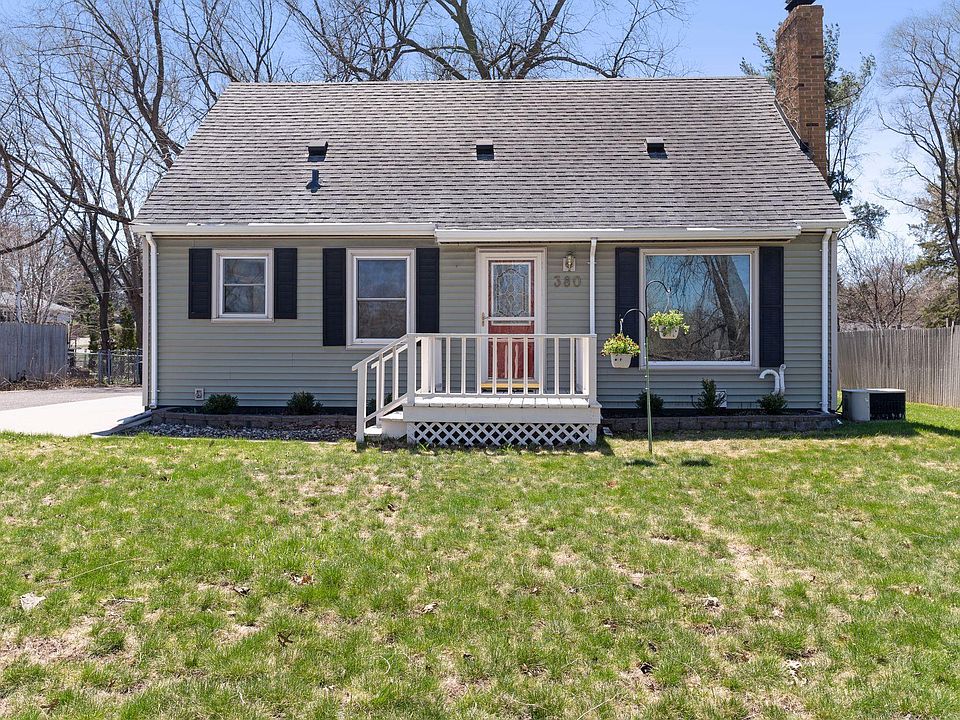 1st image of 380 Viking Dr E