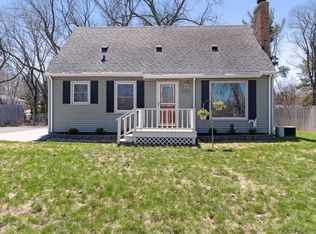 380 Viking Dr E, Maplewood, MN 55117