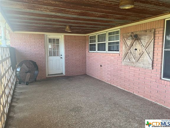 5th image of 801 N San Patricio St