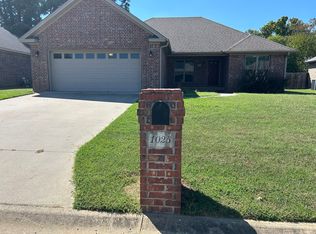 1025 Hope Ln, Searcy, AR 72143