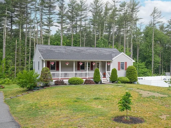 136 Elm St, Halifax, MA 02338