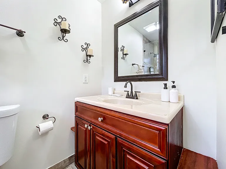6512 Arbor Dr — Photo 9