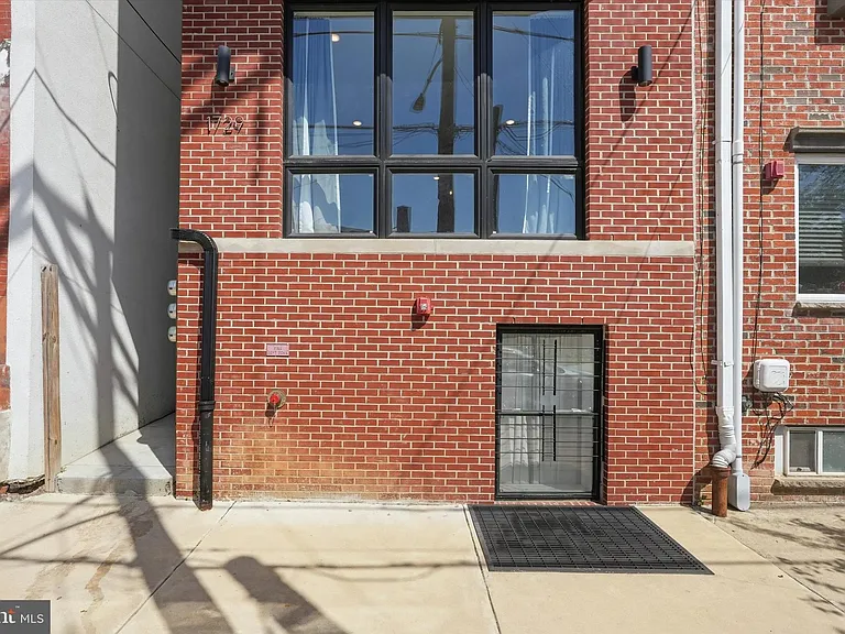 1729 Francis St #1 — Photo 2
