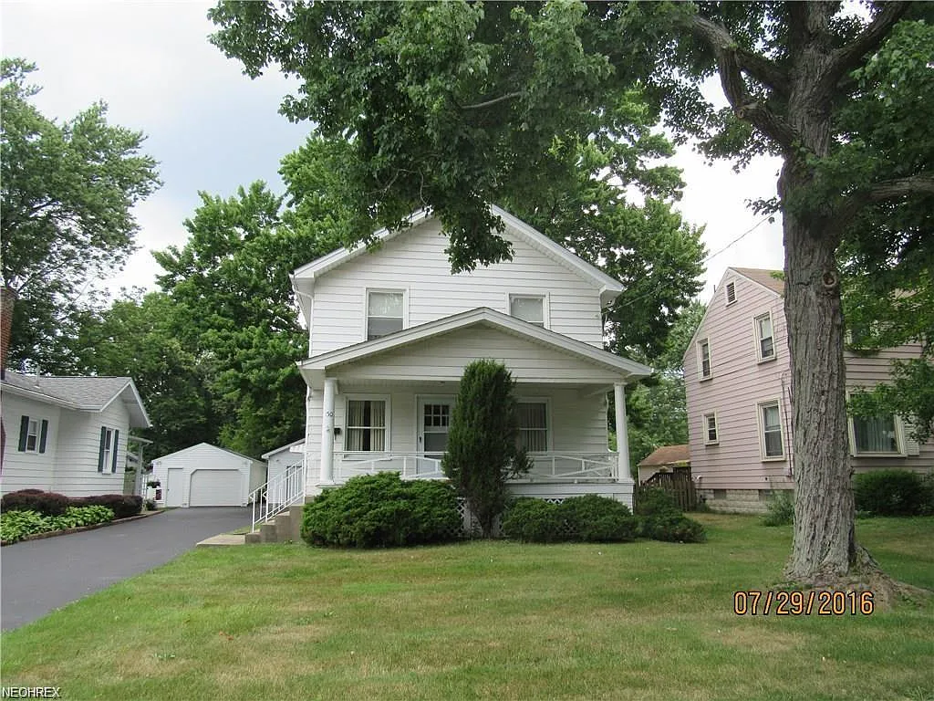 150 Erskine Ave photo 1