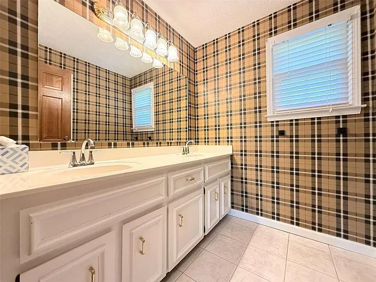 8710 Mount Rushmore Dr — Photo 18