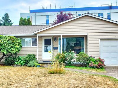 10438 NE Davis St, Portland, OR, 97220