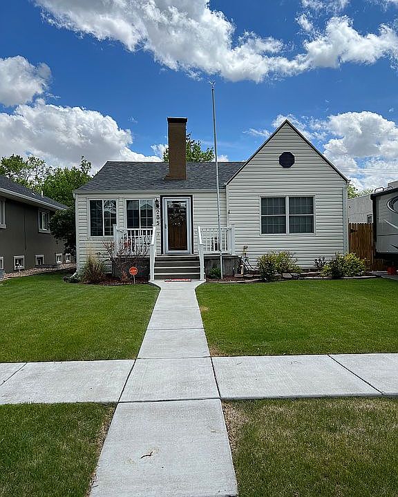 1st image of 205 Columbine St