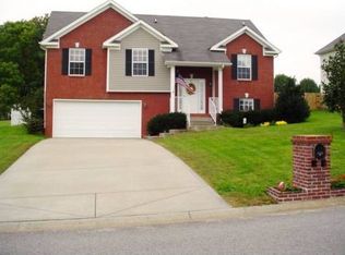 3132 Westchester Dr, Clarksville, TN 37043