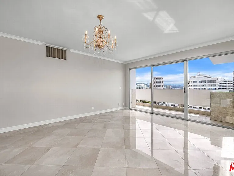 10701 Wilshire Blvd #1903 — Photo 9