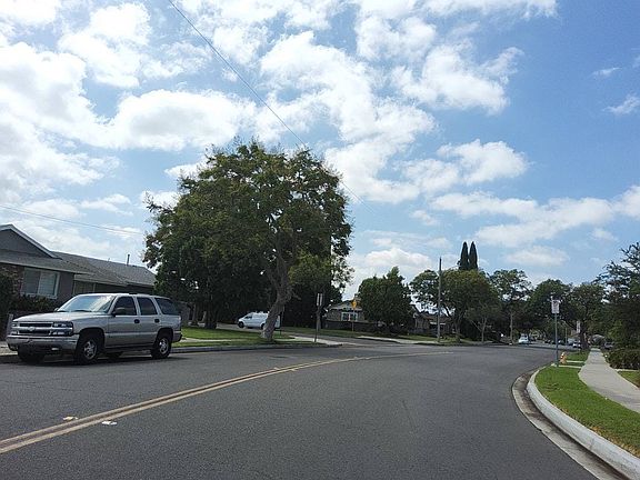 4th image of 1768 W Chalet Ave