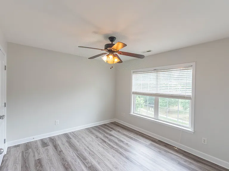 25 Forest Creek Dr — Photo 11