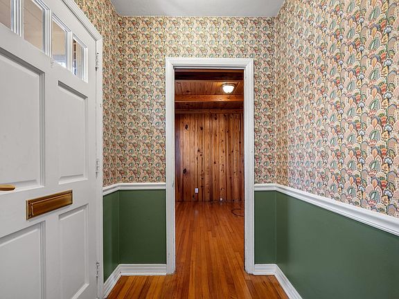 2nd image of 1221 Betton Rd