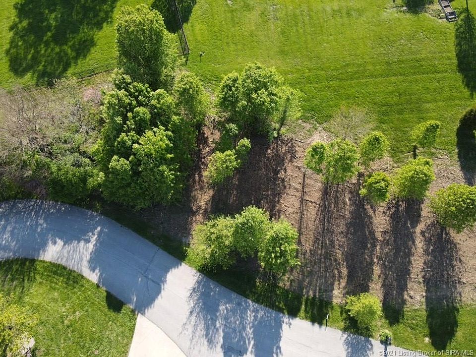 1st image of Gagnon Ln