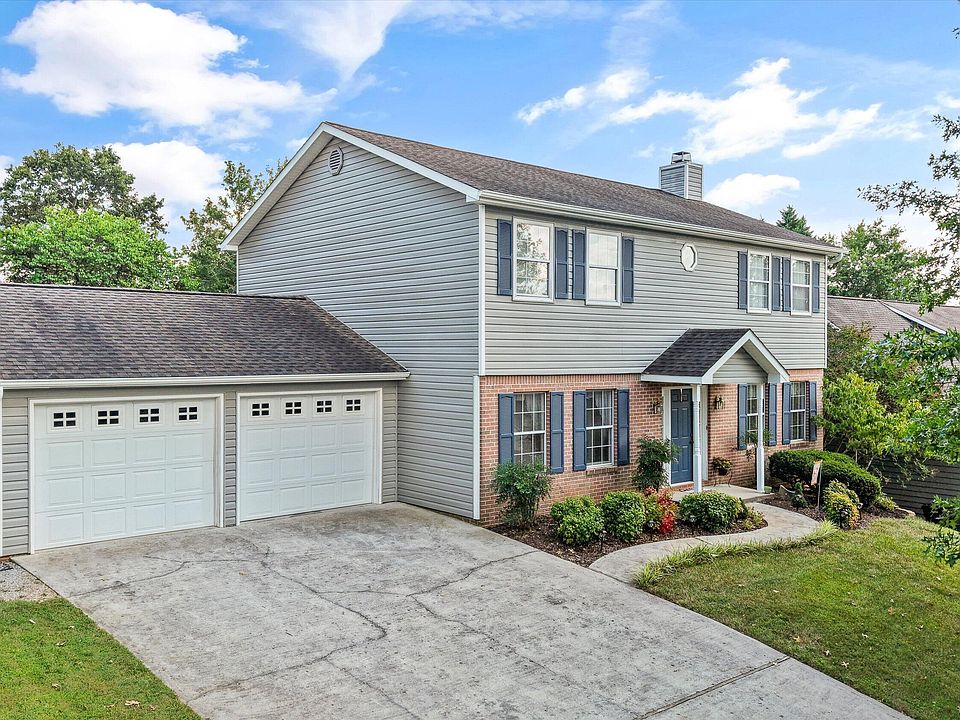 1st image of 8022 Maple Run Ln