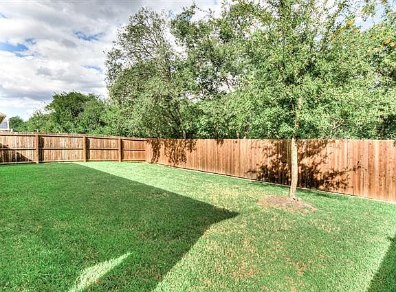 2nd image of 2812 Colorado Dr