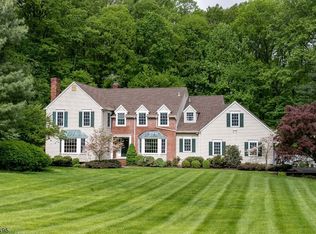 5 Chesterbrook Rd, Chester, NJ 07930