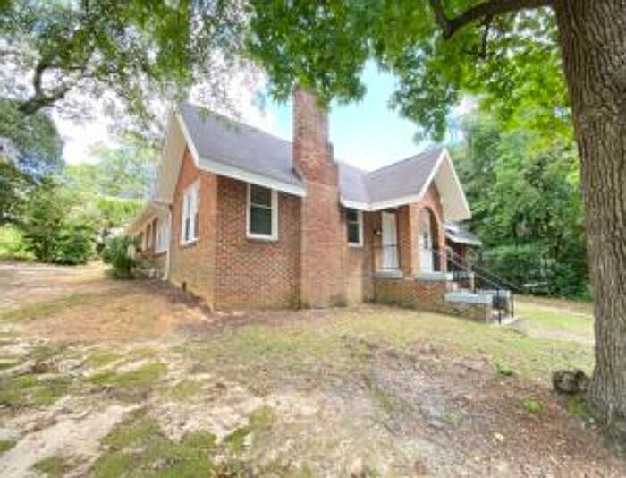 1st image of 19 Hollywood Ct