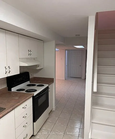 180 Kimono Cres — Photo 16