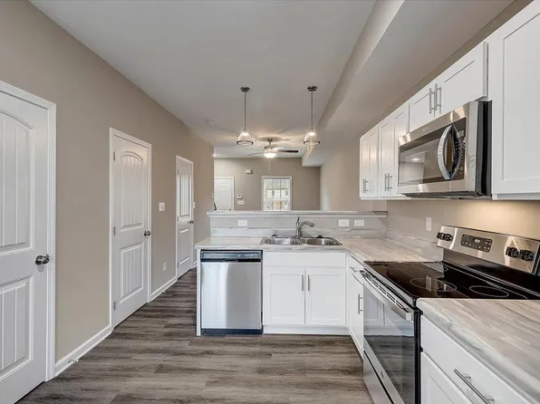 Pinebrook, 1260 Parkway Pl #1, Clarksville, TN 37042