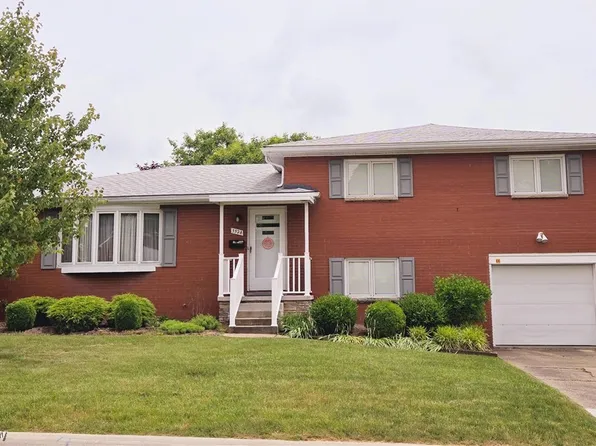 3324 Foley Dr, Parkersburg, WV 26104