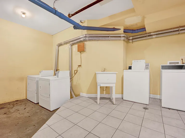 3809 W Altgeld St #2W — Photo 14
