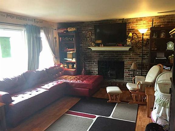 5th image of 4750 Earlham Dr