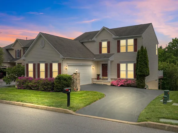 131 Columbus Ave, Newtown Square, PA 19073