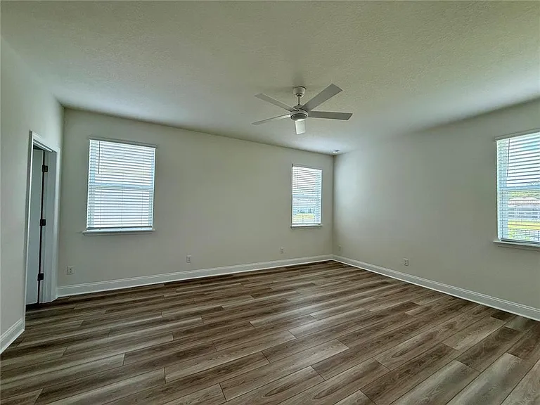 53 Signet Cir — Photo 20