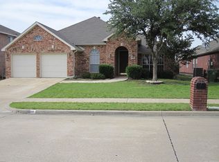 6111 Meadowcrest Ln, Sachse, TX 75048