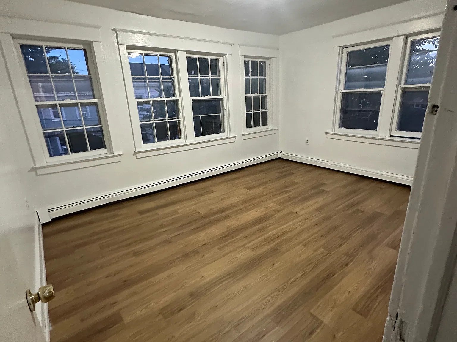 3 bed, 1275 sqft, $2,000 — Photo 2