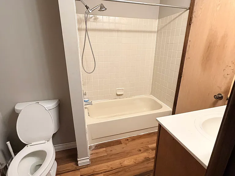 2712 Rolling Oak Rd — Photo 6