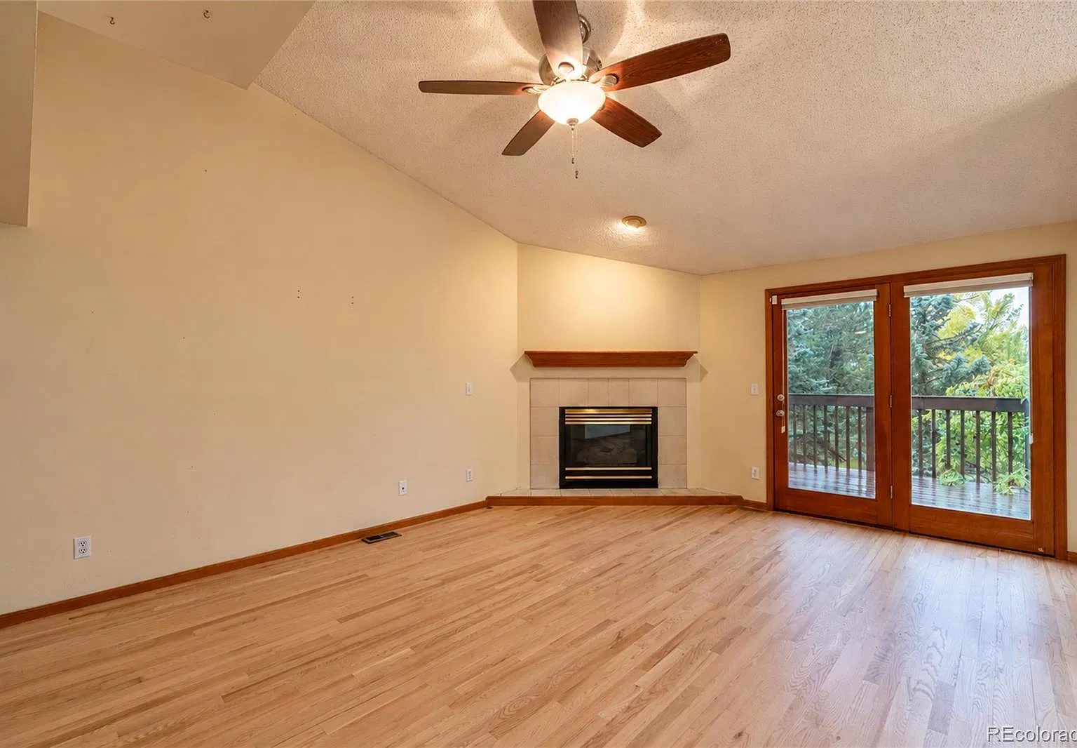 2 bed, 3.5 bath, 2181 sqft, $3,000 — Photo 4