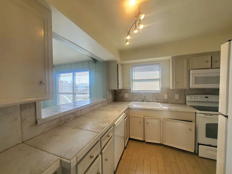 16712 Edward Teach Rd — Photo 8