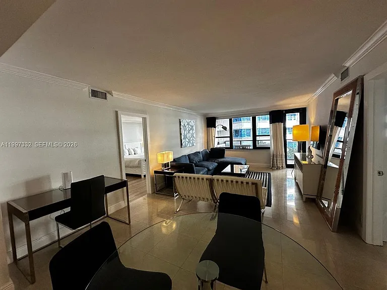 5225 Collins Ave #614 — Photo 2