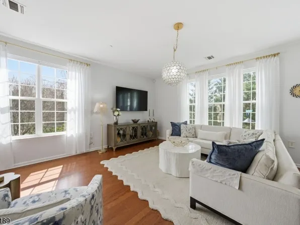 101 Birch Ct, Hanover Twp., NJ 07927