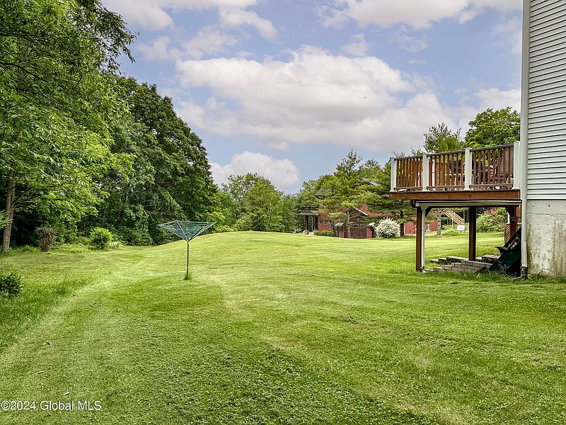 5th image of 10 Bluebird Lane