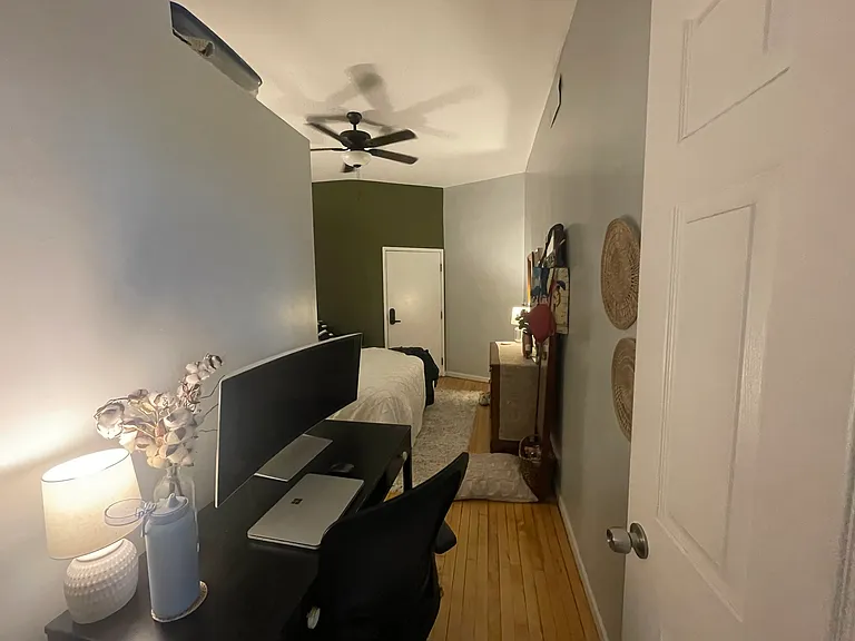 1801 S Throop St #202 — Photo 10