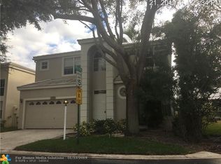 9388 NW 8th Cir, Plantation, FL 33324