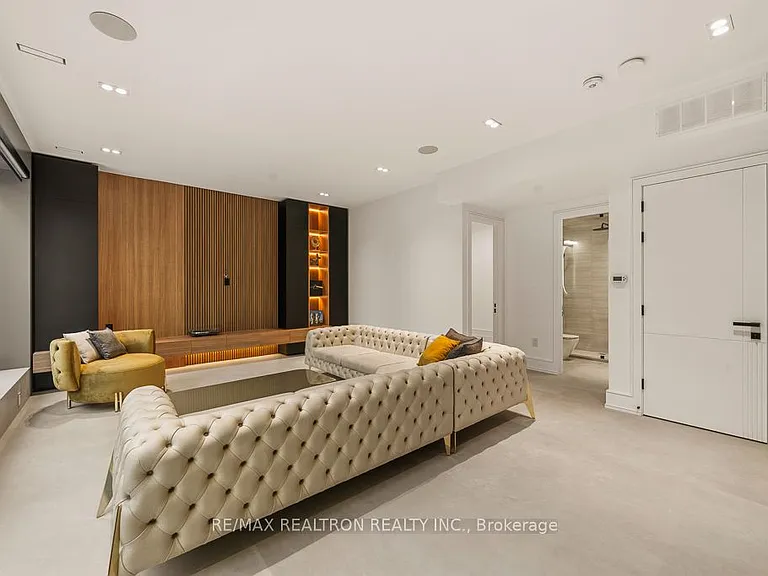 107 Elmwood Ave — Photo 37