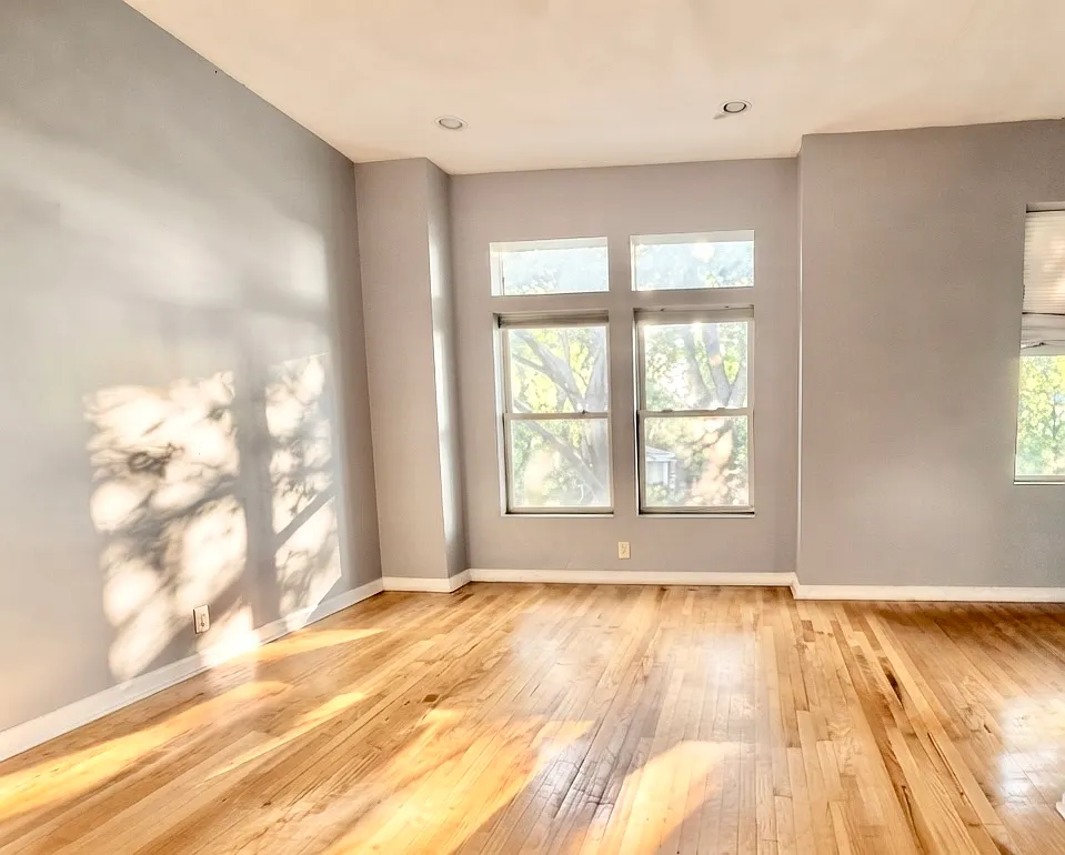 6615 S Drexel Ave — Photo 4