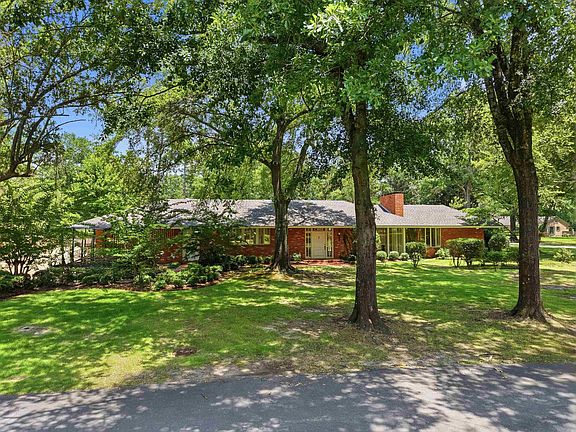 2nd image of 31 Longmeadow