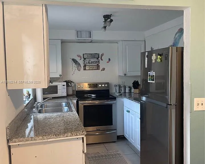 116 Tuscany Ln #116-B — Photo 11