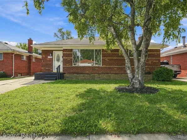 17716 Veronica Ave, Eastpointe, MI 48021