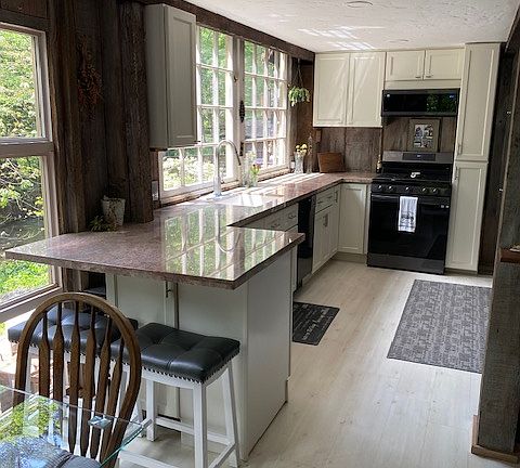 custom granite countertops, new appliances