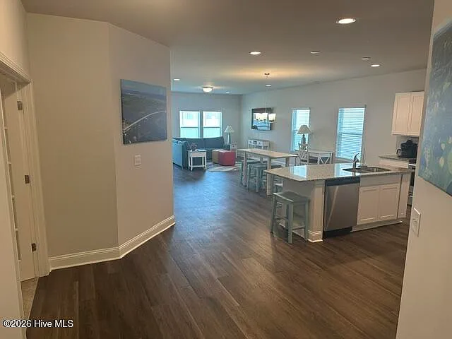 2 bed, 2.0 bath, $1,950 — Photo 2