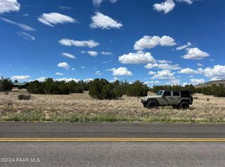 27200 W Fort Rock Rd, Seligman, AZ 86337