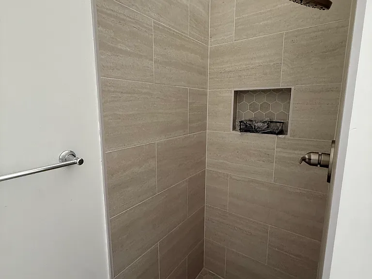 541 Ontario Ave SW — Photo 6