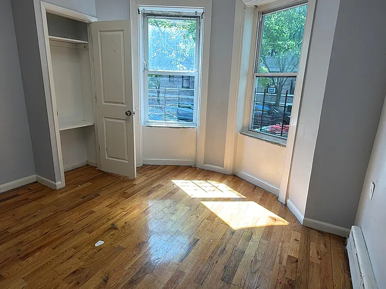 1217 Gilbert Pl #1F — Photo 5